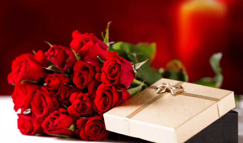 Top 10 Romantic Gifts for your Sweetheart