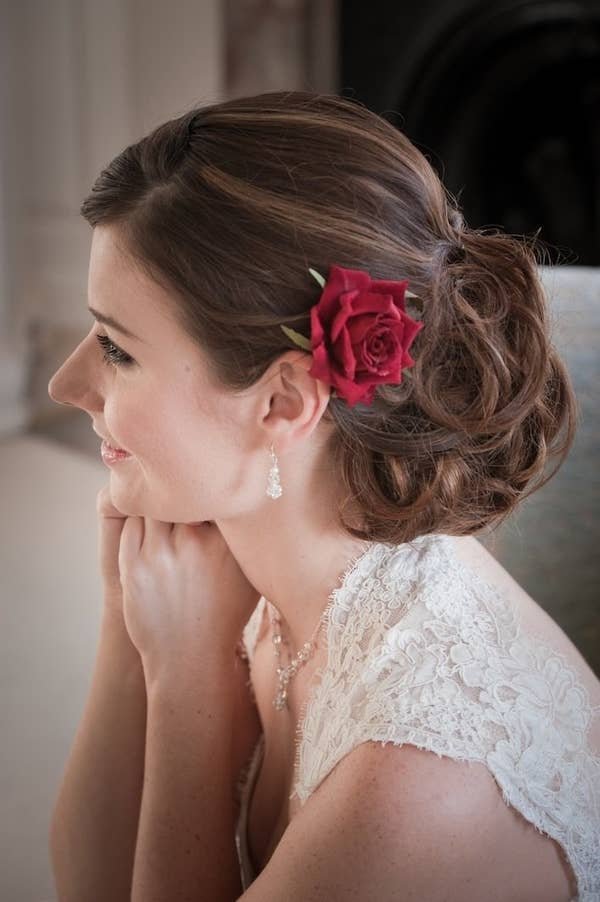 Top 10 Red Rose Hair Clips | Hairstyling Accessories Under ₹600 For Pros And Disasters Alike