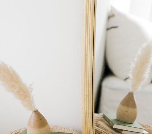 Reorder Your Routine With These 15 Books On Minimalism & Simplicity