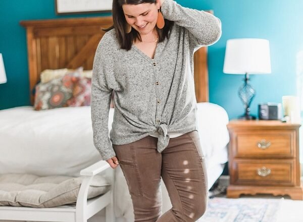 Week Of Outfits Series: A Week Of Wearing Only 7 Pieces For 7 Days With Molly Stillman From Still Being Molly!