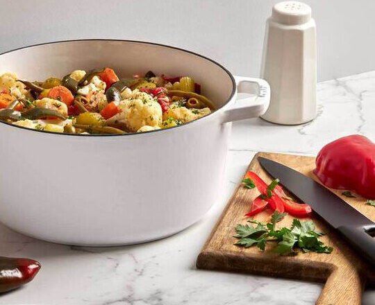 7 Sustainable & Nontoxic Cookware Brands Outfitting Our Kitchens