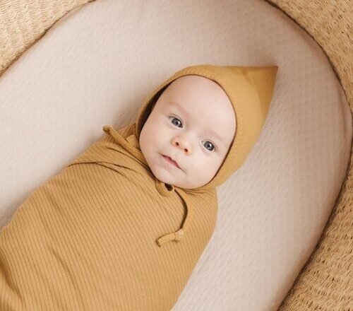7 Natural & Organic Baby Blankets For Swaddling Your Sweetheart