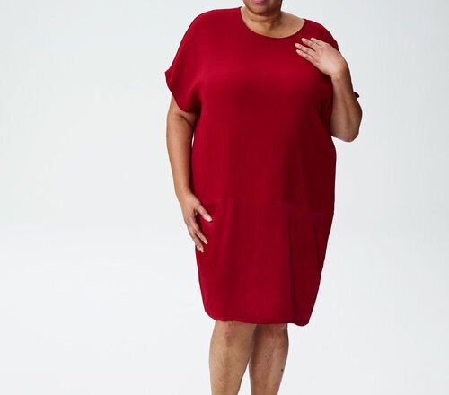 Dance The Night Away In These 10 Plus Size Wedding Guest Dresses!