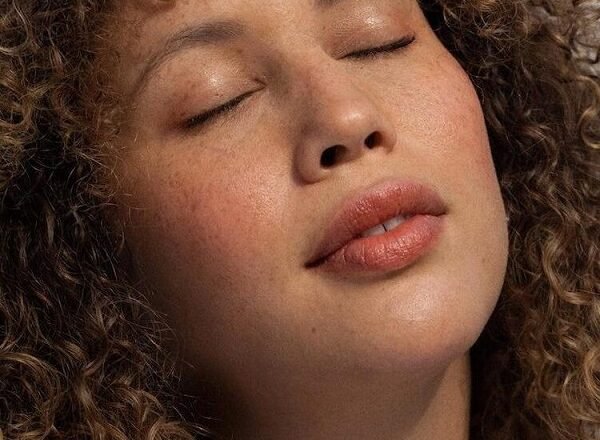 5 Affordable Organic Products For A Natural Makeup Look!