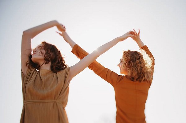 When Hormones Aren’t Normal: An Herbalist’s Tips On Identifying & Healing Hormonal Imbalances!
