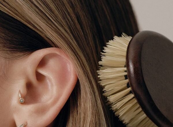 Get Silky Smooth Locks With These Plastic-Free Hair Brushes And Combs!
