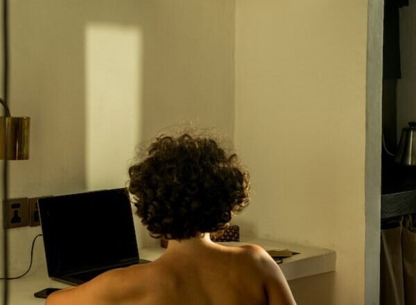 How To Have Safe & Satisfying Virtual Sex With A Long Distance Partner!