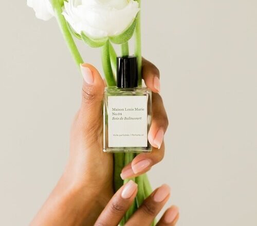 Freshen Up With These 10 Eco-Friendly & All-Natural Perfumes!