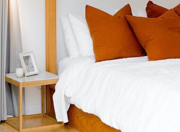 9 Organic Comforters For The Super-Soft Bedroom Of Your Dreams!