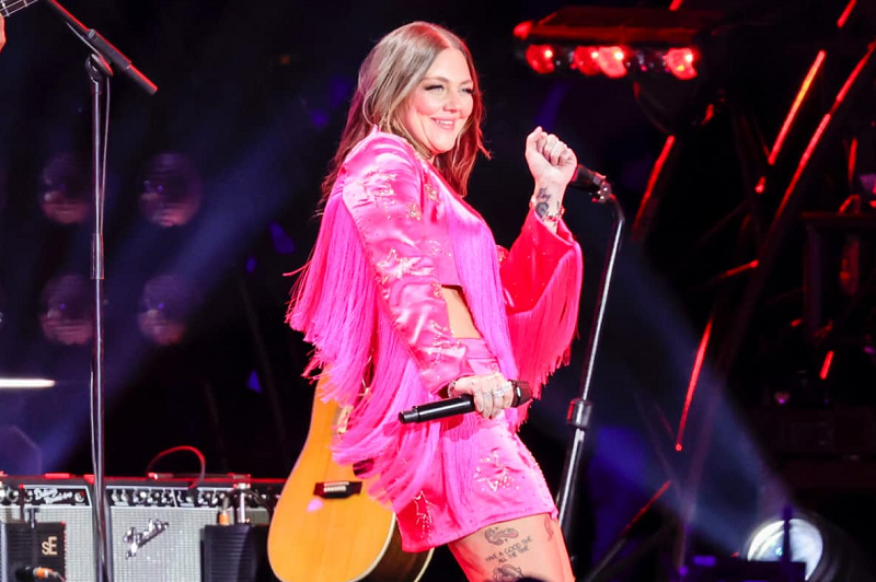 Who is Hosting Nashville Big Bash